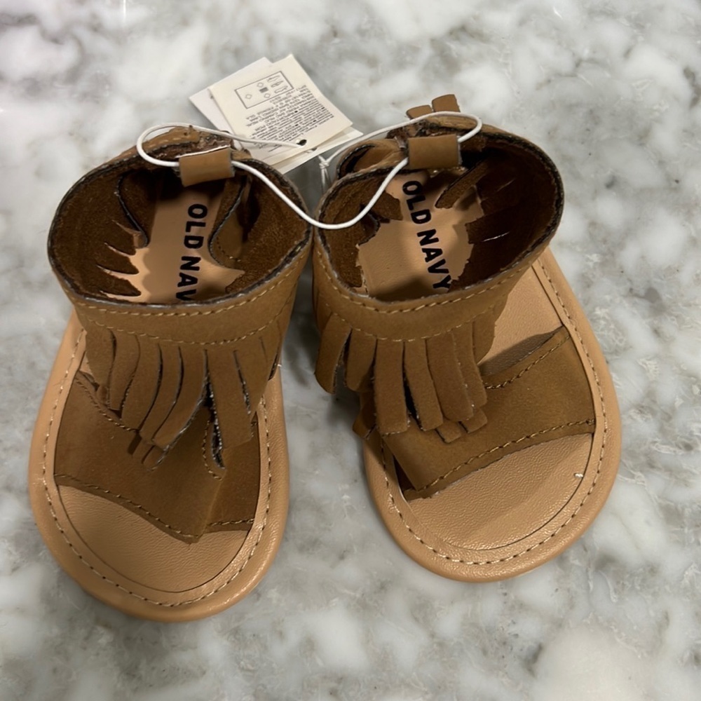 OLD Navy Baby Girl Moccasin Fringe Sandals 3-6 Months